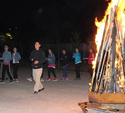 篝火晚會(huì)